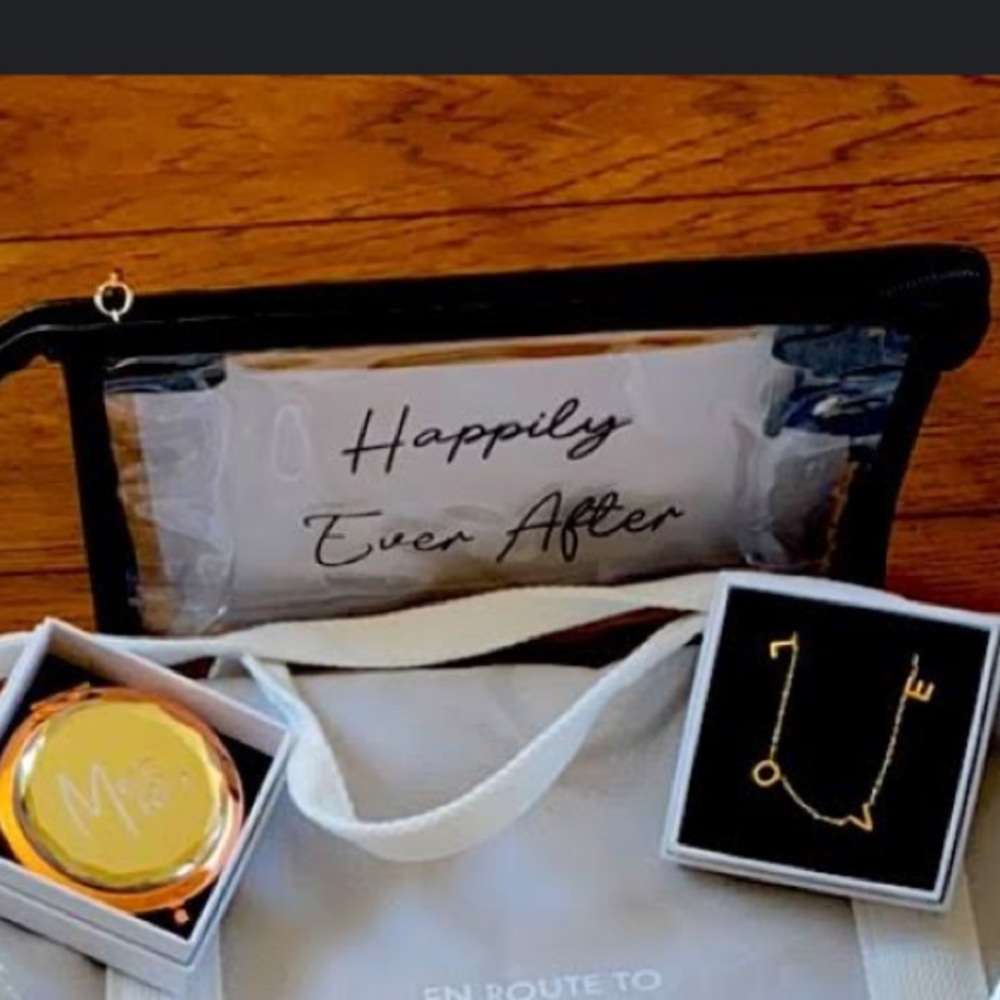NWT bridal makeup bag